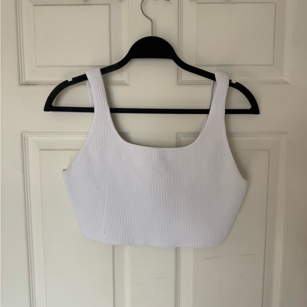Babaton White Ribbed Sculpt Knit Crop Top